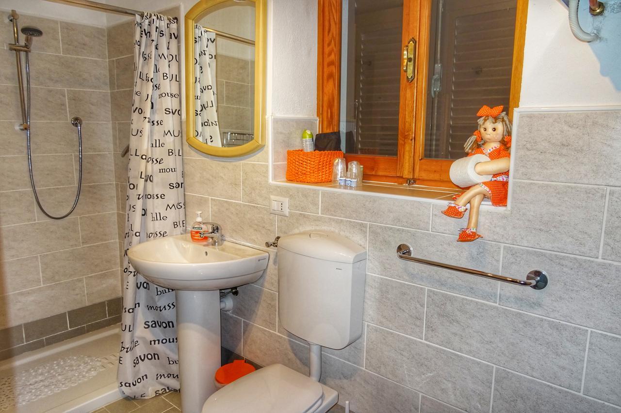 Bed And Breakfast Le Quattro Stagioni Neirone Exterior foto